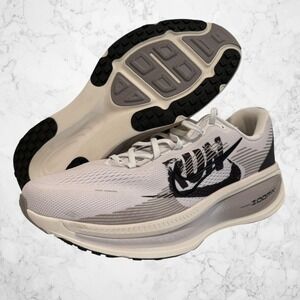 NIKE Vomero 18 'Run Pack' Swoosh Running Shoes Men Sz 15 IB5726-100